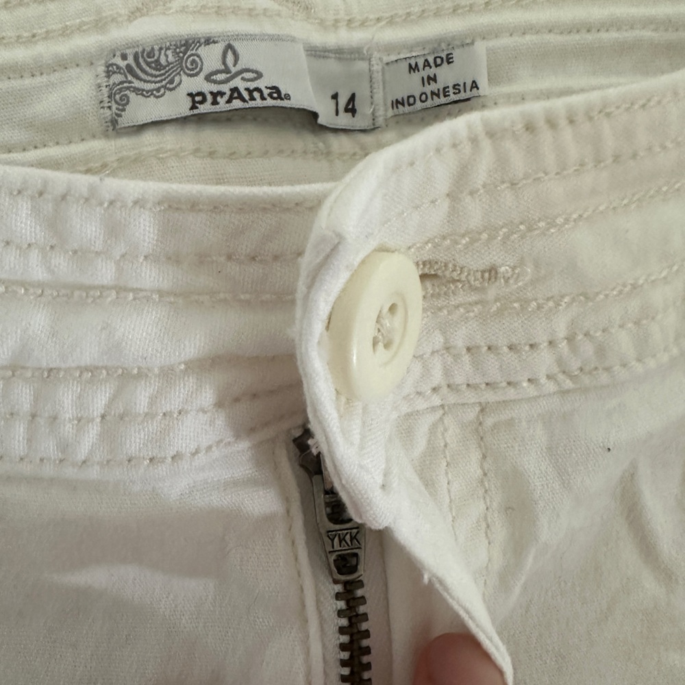 Prana Women's White Cream Cargo Shorts size 14 organic cotton - Picture 2 of 4